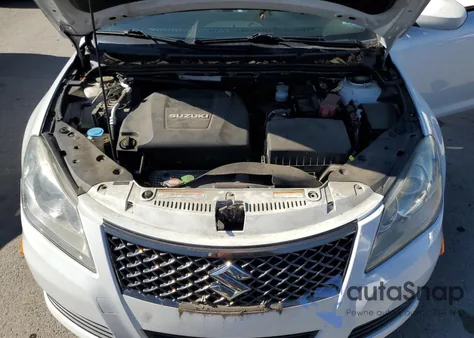 2010 Suzuki Kizashi S z USA, uszkodzony, nr VIN JS2RF9A15A6100200